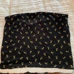 AMERICAN EAGLE BLACK AND YELLOW FLOWER TUBE TOP